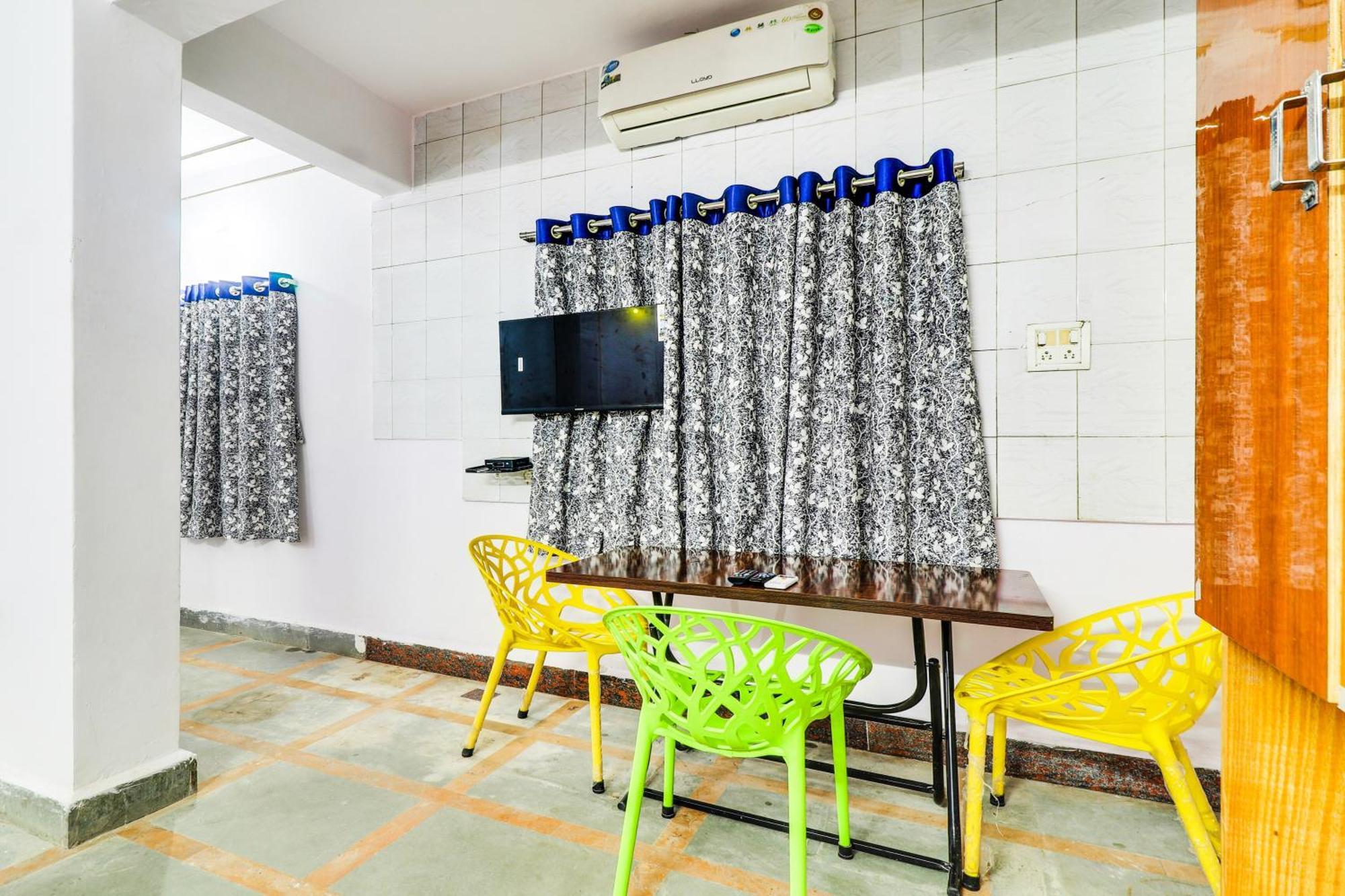 O Aai Bunglow Hotel 3*